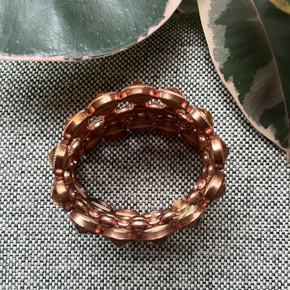 ✨ Y2K Vintage Rose Gold and Rhinestone Stretchy Bracelet ✨ - Picture 4 of 17